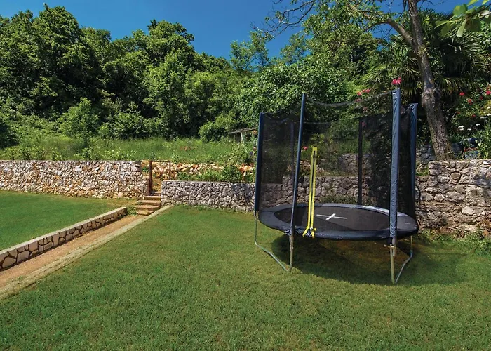 In With House Sea View Brseč